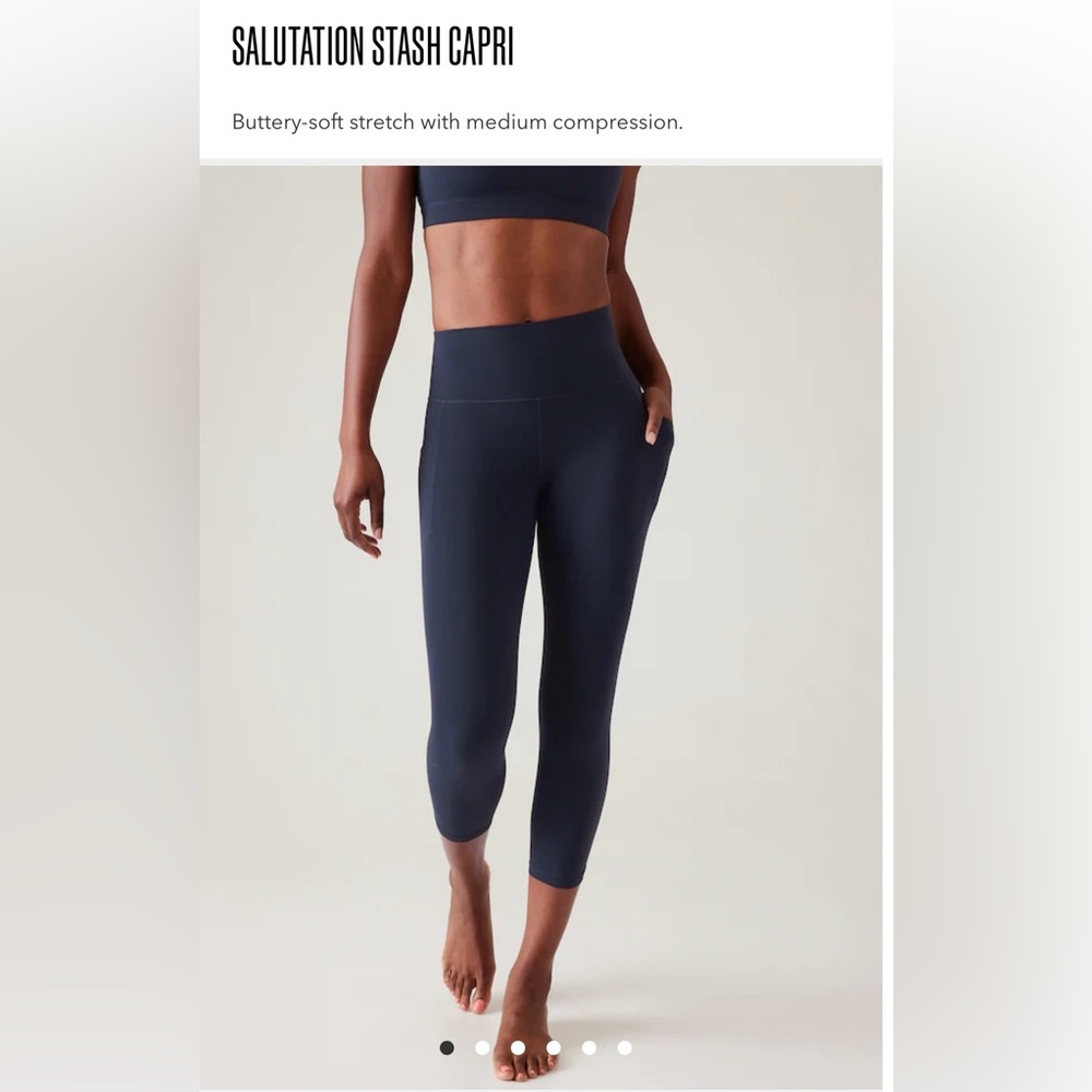 Athleta Salutation Capri Side Pockets - size small good  used condition